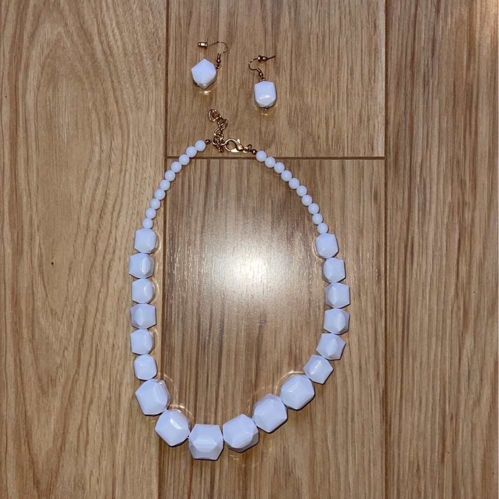 Chunky Pearl Necklace and Earrings Set